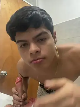 Snapshot of luiser_hotie chatting on 27, 6, 2026 luiser hotie online show from 27, 6, 2026