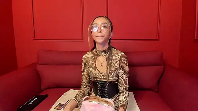Snapshot of HannaCarttier_ chatting on 27, 5, 2026 HannaCarttier online show from 27, 5, 2026