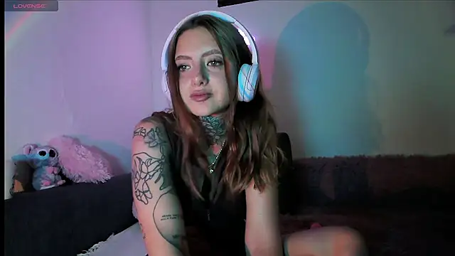 Snapshot of brat_rebeca chatting on 15, 7, 2026 brat rebeca online show from 15, 7, 2026