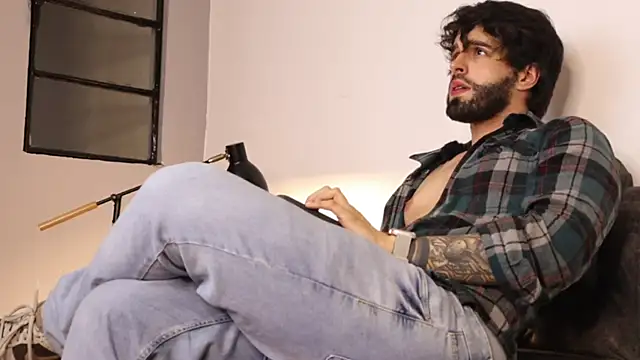 Snapshot of JuanMillano chatting on 30, 5, 2026 JuanMillano online show from 30, 5, 2026