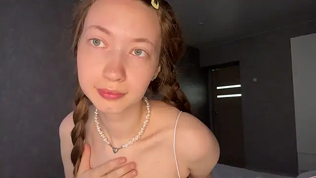 Snapshot of Emily_Mur_ chatting on 19, 5, 2026 Emily Mur online show from 19, 5, 2026
