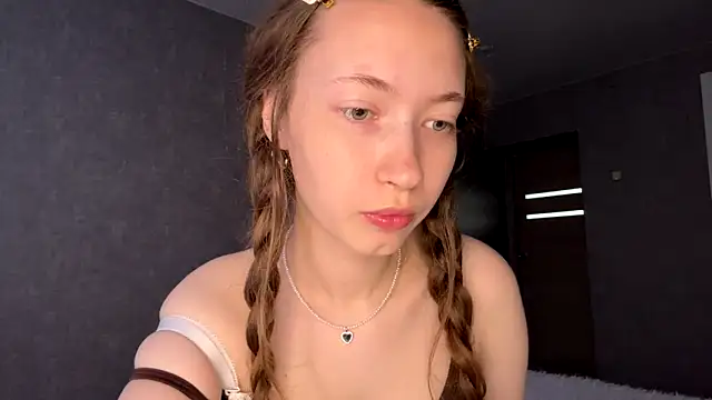 Snapshot of Emily_Mur_ chatting on 23, 6, 2026 Emily Mur online show from 23, 6, 2026