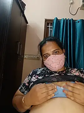 Snapshot of pirainilla chatting on 17, 6, 2026 pirainilla online show from 17, 6, 2026