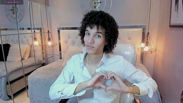 Snapshot of felix_haze chatting on 4, 6, 2026 felix haze online show from 4, 6, 2026
