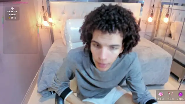 Snapshot of felix_haze chatting on 18, 6, 2026 felix haze online show from 18, 6, 2026