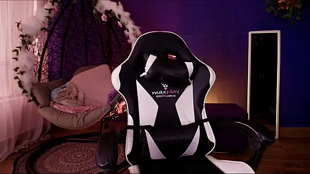 Snapshot of Scarlett_Lune chatting on 16, 5, 2026 Scarlett Lune online show from 16, 5, 2026