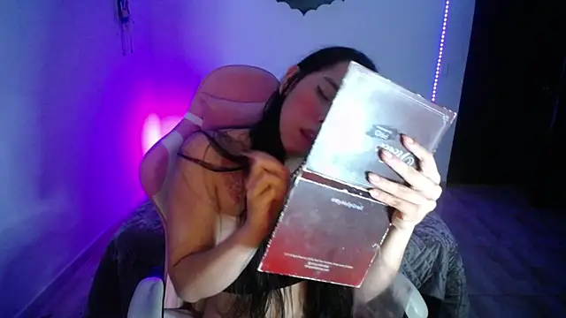 Snapshot of LiLuciana chatting on 16, 6, 2026 LiLuciana online show from 16, 6, 2026