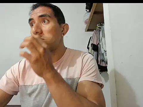 Snapshot of aquiles04 chatting on 22, 5, 2026 aquiles04 online show from 22, 5, 2026