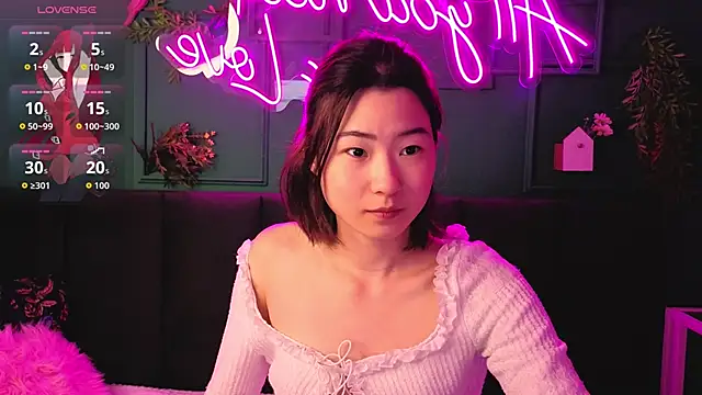 Snapshot of Runi_Asian chatting on 5, 6, 2026 Runi Asian online show from 5, 6, 2026