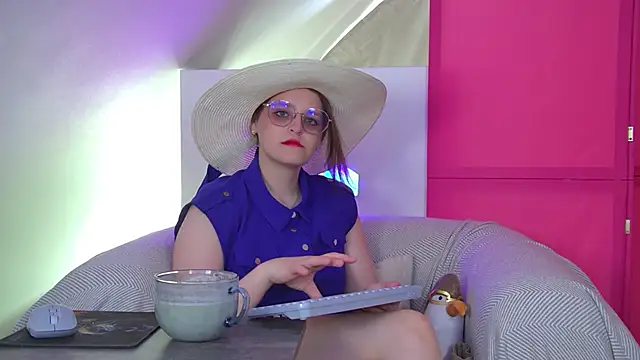 AlexaAvery online show from 23, 6, 2026