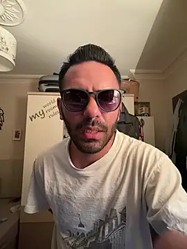 ylnut58 online show from 15, 5, 2026