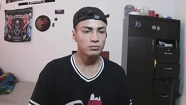Snapshot of Fenix_hardcock chatting on 16, 6, 2026 Fenix hardcock online show from 16, 6, 2026