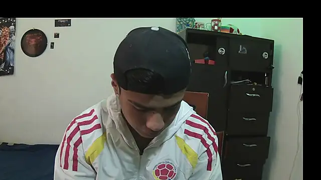 Snapshot of Fenix_hardcock chatting on 23, 6, 2026 Fenix hardcock online show from 23, 6, 2026