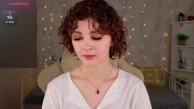 Snapshot of Kira__Fluffy chatting on 14, 6, 2026 Kira Fluffy online show from 14, 6, 2026