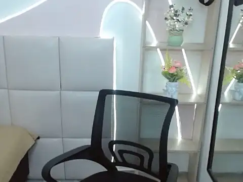 Snapshot of ivytemptation chatting on 4, 7, 2026 ivytemptation online show from 4, 7, 2026