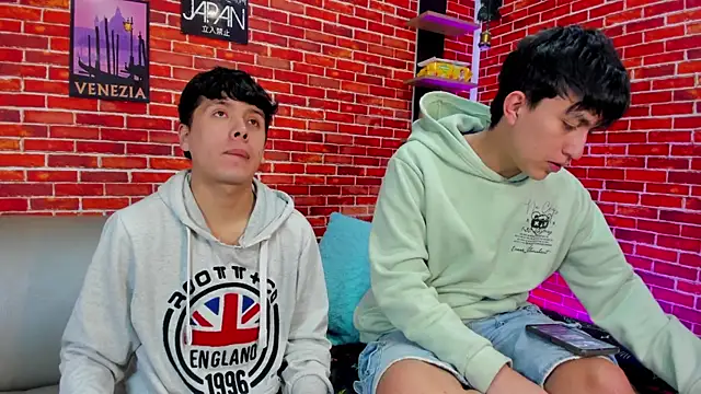 Hoot boyss  online show from 12, 6, 2026