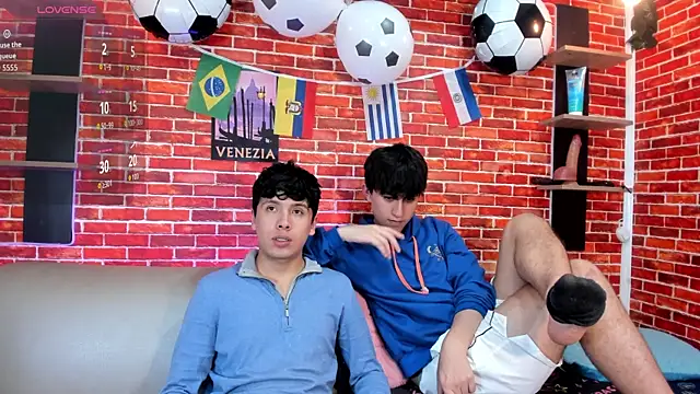 Hoot boyss  online show from 23, 6, 2026