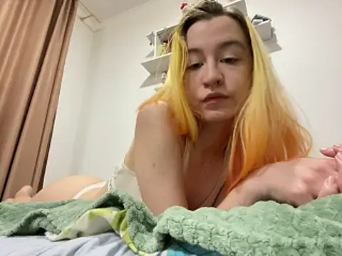 Snapshot of Emilya201 chatting on 21, 5, 2026 Emilya201 online show from 21, 5, 2026