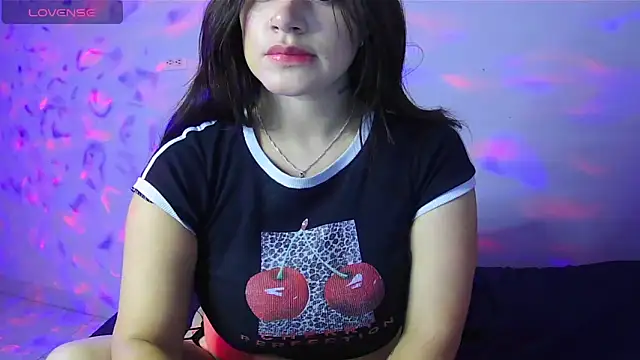 Snapshot of alythia chatting on 4, 6, 2026 alythia online show from 4, 6, 2026