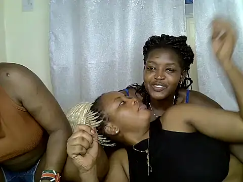Snapshot of Lorainebabes chatting on 6, 6, 2026 Lorainebabes online show from 6, 6, 2026