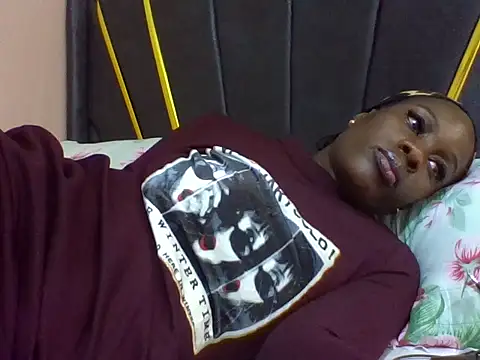 Curvyqueeh online show from 1, 7, 2026