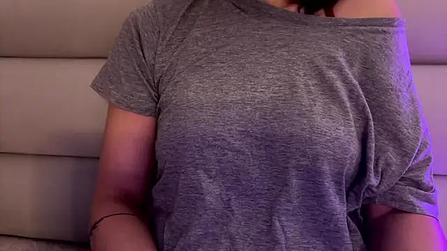 Snapshot of x_AngelRose_x chatting on 2, 6, 2026 x AngelRose x online show from 2, 6, 2026