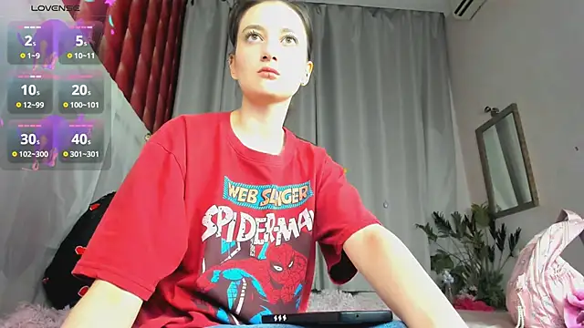 Snapshot of SummerLilaa chatting on 10, 6, 2026 SummerLilaa online show from 10, 6, 2026