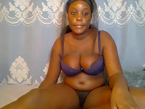Snapshot of Prettydarkskin002 chatting on 19, 7, 2026 Prettydarkskin002 online show from 19, 7, 2026