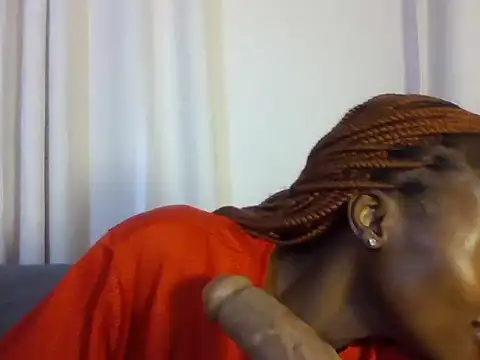 Snapshot of Candysleek_petite chatting on 22, 6, 2026 Candysleek petite online show from 22, 6, 2026