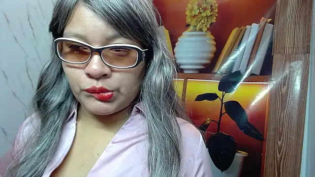 Snapshot of miacalifafara chatting on 16, 5, 2026 miacalifafara online show from 16, 5, 2026