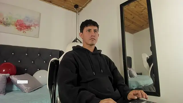 Snapshot of marcos_vieyra chatting on 14, 7, 2026 marcos vieyra online show from 14, 7, 2026