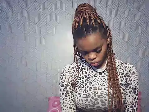Snapshot of BustieLaura chatting on 14, 6, 2026 BustieLaura online show from 14, 6, 2026