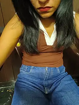 Snapshot of Shanaya_001 chatting on 23, 5, 2026 Shanaya 001 online show from 23, 5, 2026