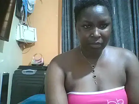 Snapshot of Queenbella780 chatting on 16, 5, 2026 Queenbella780 online show from 16, 5, 2026