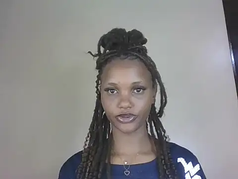 Snapshot of PrettyT5 chatting on 4, 8, 2026 PrettyT5 online show from 4, 8, 2026
