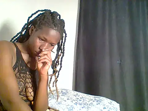 Snapshot of kee_vigin chatting on 3, 6, 2026 kee vigin online show from 3, 6, 2026