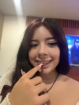 Snapshot of softdoll-_ chatting on 24, 6, 2026 softdoll- online show from 24, 6, 2026