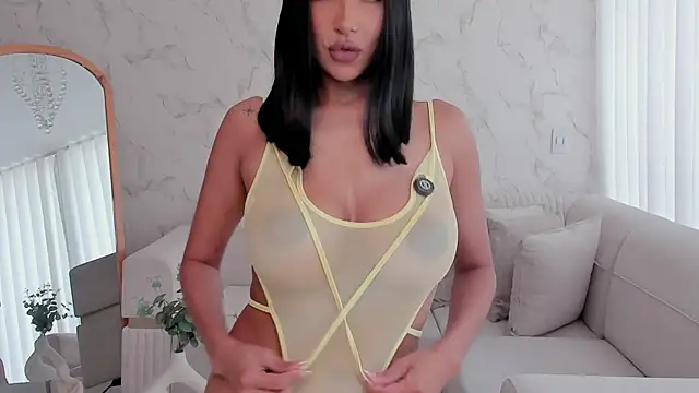 Snapshot of Anny_Honeey chatting on 23, 6, 2026 Anny Honeey online show from 23, 6, 2026