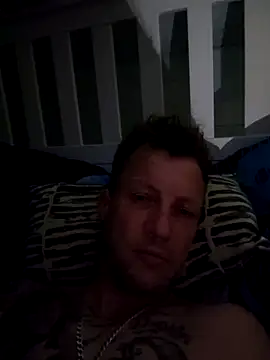 Snapshot of swissguy007 chatting on 31, 5, 2026 swissguy007 online show from 31, 5, 2026