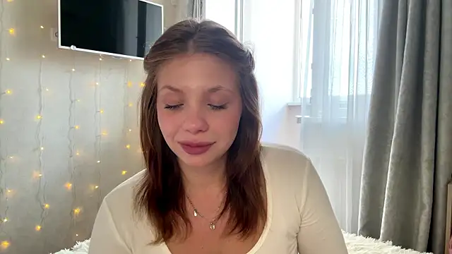 Lia be mine online show from 4, 7, 2026