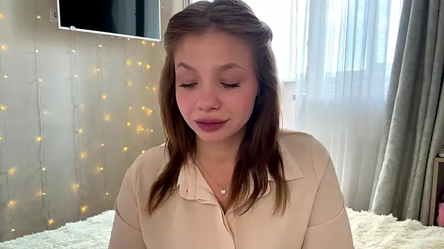 Lia be mine online show from 6, 7, 2026