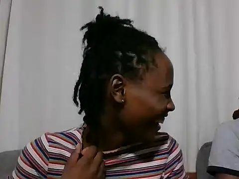 Snapshot of Sleek_petite chatting on 29, 6, 2026 Sleek petite online show from 29, 6, 2026