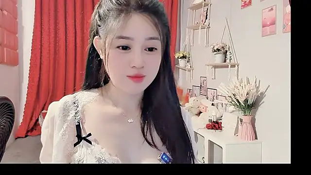 Snapshot of Bee-Cherry chatting on 4, 6, 2026 Bee-Cherry online show from 4, 6, 2026