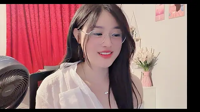 Snapshot of Bee-Cherry chatting on 9, 6, 2026 Bee-Cherry online show from 9, 6, 2026
