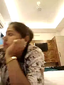 Miss kirtii online show from 18, 5, 2026