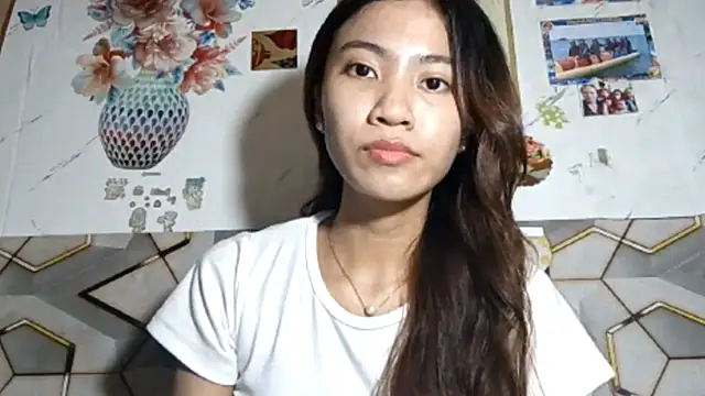 Snapshot of DeeannGunby chatting on 27, 5, 2026 DeeannGunby online show from 27, 5, 2026