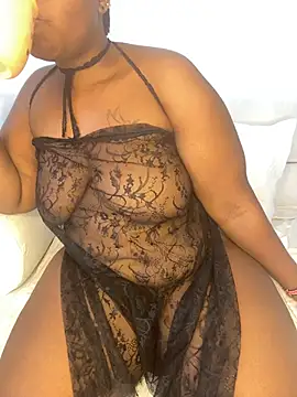 Snapshot of BIGMAMA011 chatting on 29, 6, 2026 BIGMAMA011 online show from 29, 6, 2026