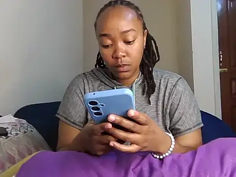 Snapshot of atara_seren chatting on 18, 6, 2026 atara seren online show from 18, 6, 2026