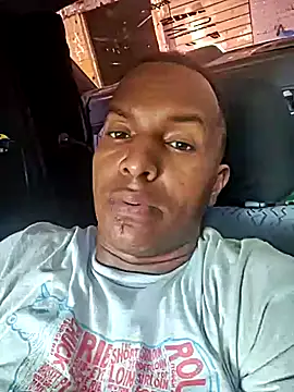 Snapshot of luis391986 chatting on 18, 5, 2026 luis391986 online show from 18, 5, 2026
