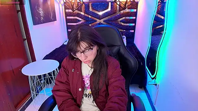 Snapshot of Allyshon_ chatting on 24, 6, 2026 Allyshon online show from 24, 6, 2026